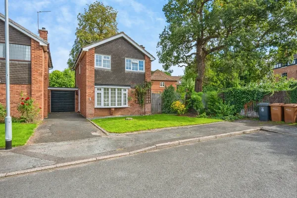 Chester Close, Lichfield, Staffordshi...