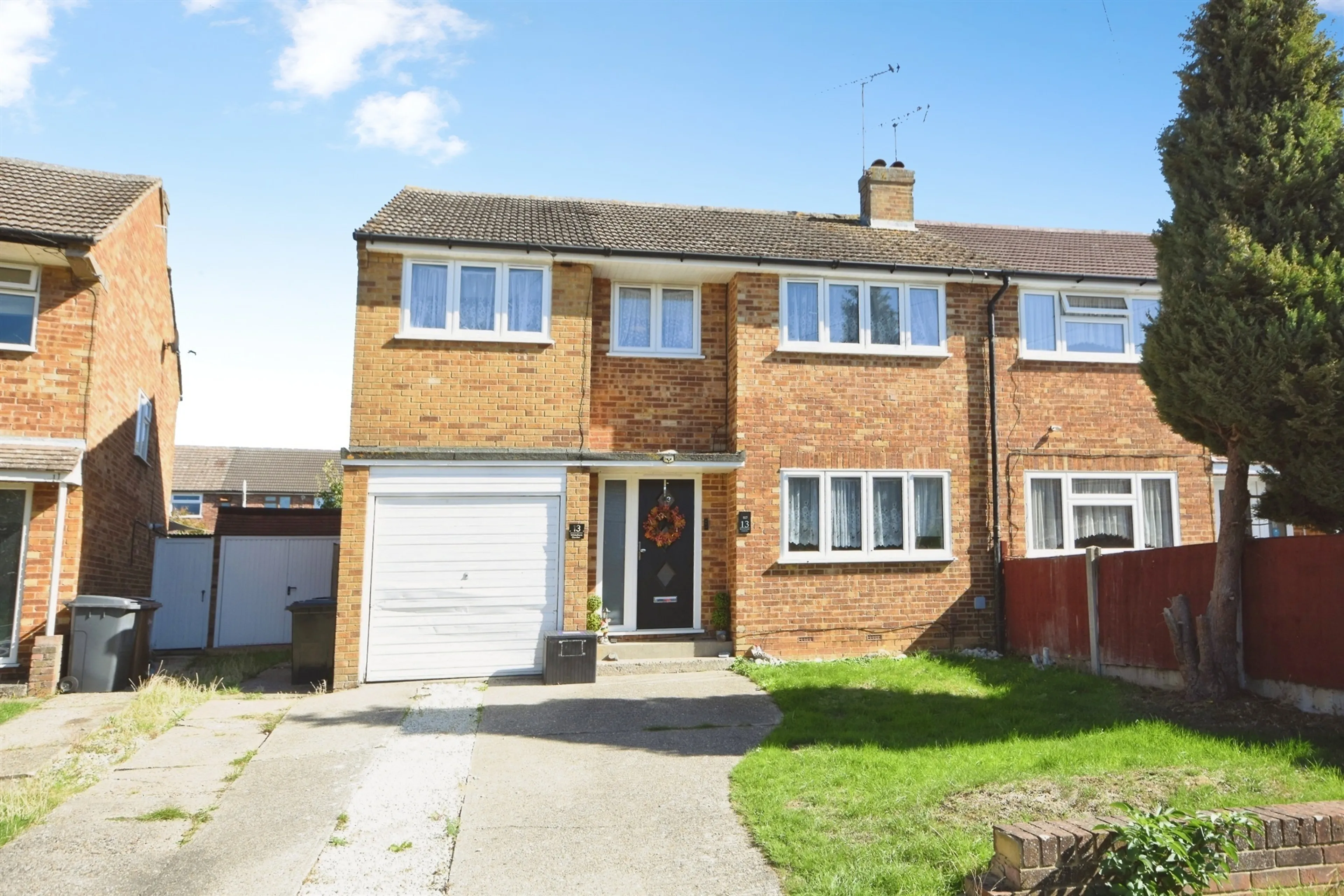 Property at Whitethorn Gardens, Moulsham Lodge, Chelmsford