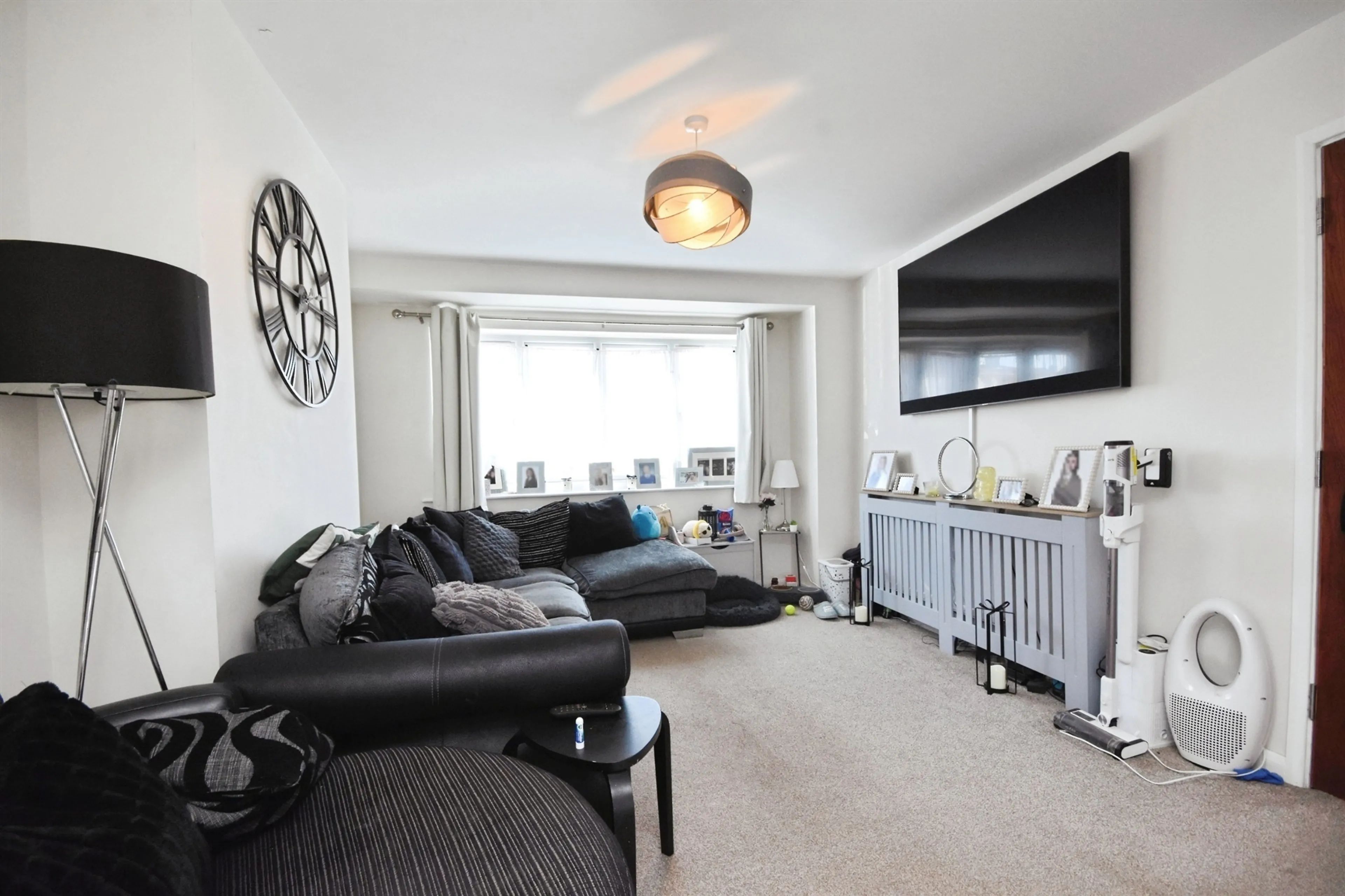Property at Whitethorn Gardens, Moulsham Lodge, Chelmsford