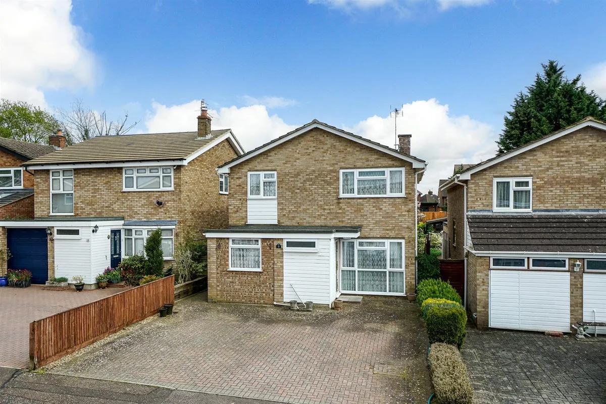 Glebe Close, Hemel Hempstead, Hertfordshire, HP3 9PA