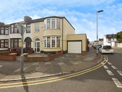Shirley Gardens, Barkingphoto