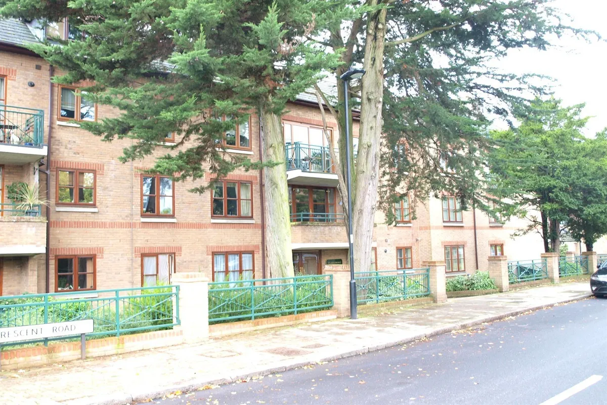 Claremont Heights, Crescent Road, EN2