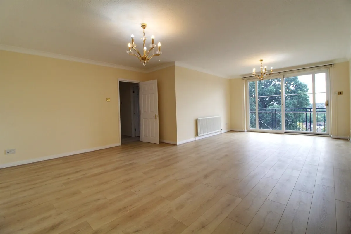 Claremont Heights, Crescent Road, EN2