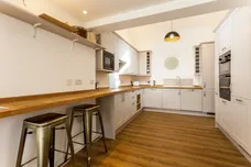Whitemans Green, Cuckfield, RH17 photo 4