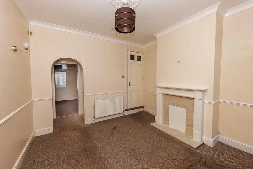 Property carousel item 5