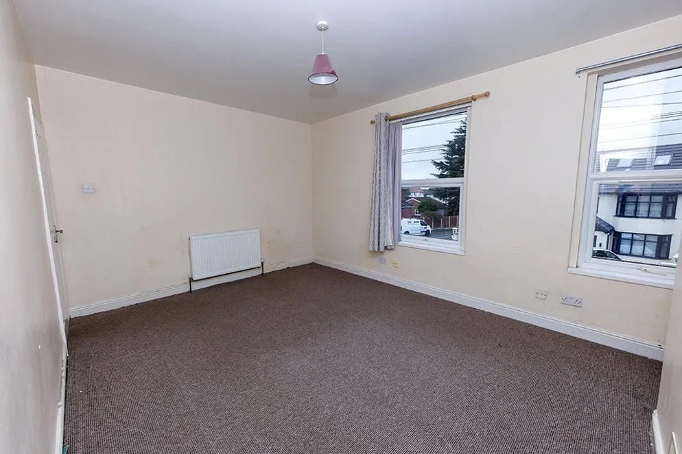 Property carousel item 11