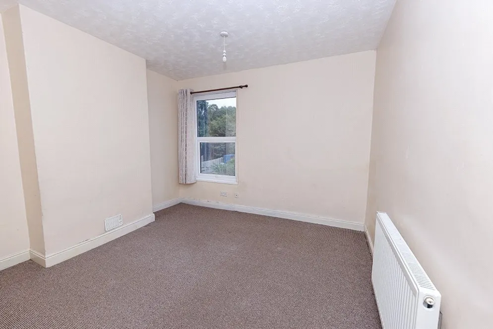 Property carousel item 12
