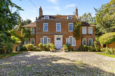 Chalk Lane, Epsom, KT18
