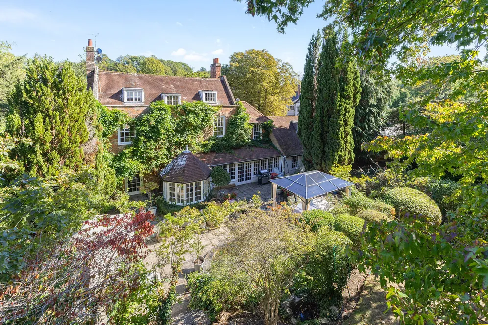 Chalk Lane, Epsom, KT18 photo 3