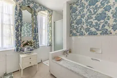 Chalk Lane, Epsom, KT18 photo 13