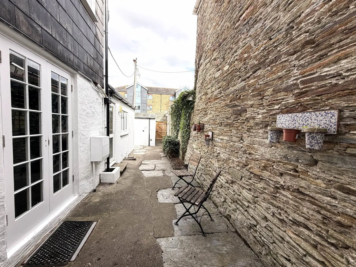 The Promenade, Kingsbridge, TQ7 1JE