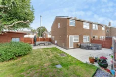 Ellingham Avenue, March