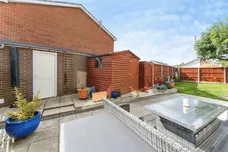 Ellingham Avenue, March
