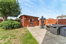 Ellingham Avenue, March