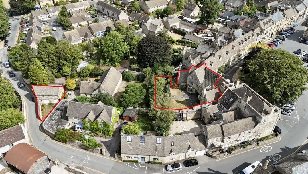 https://mr0.homeflow-assets.co.uk/files/photo/image/48444/8638/_x_/uYmiIJimPkiBy33o4pwRAg.jpg