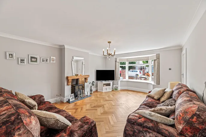 Property carousel image 9