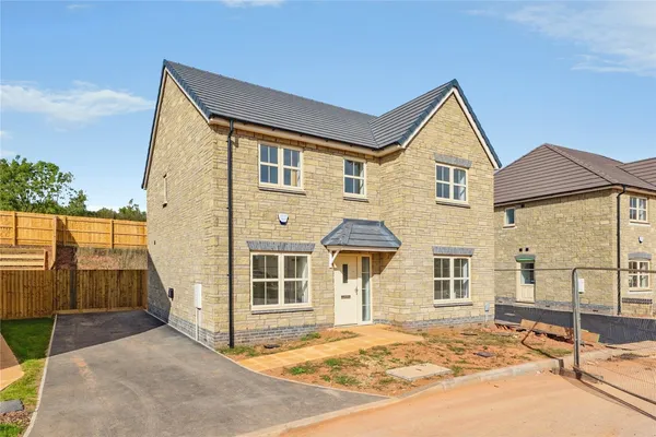 Brixham Road, Paignton, Devon, TQ4