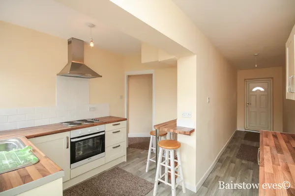 Brackley Square, Woodford Green, IG8