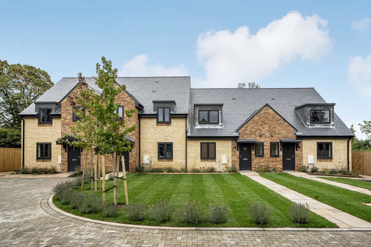 West End, Witney, OX28 photo 1