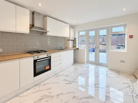 Gambole Road, LONDON photo