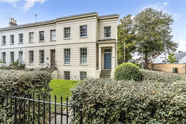 London Road, Cheltenham, GL52 photo 4