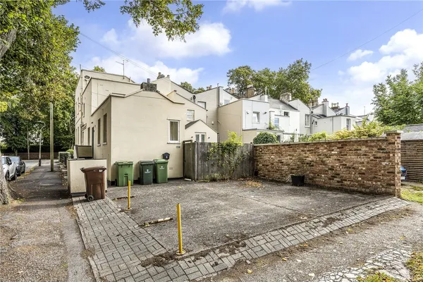 London Road, Cheltenham, GL52 photo 5