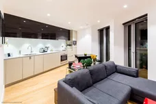 Vermilion Building, E16 photo 6