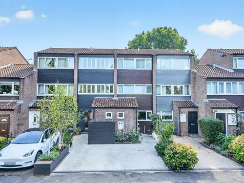 Galgate Close, Londonphoto