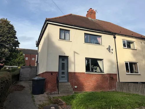 St. James Crescent, Pudseyphoto