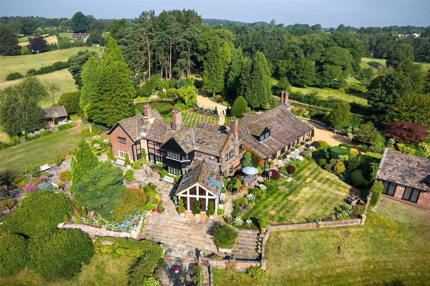 Chelford Road, Prestbury, SK10 photo 5
