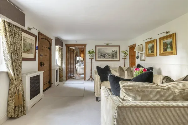 Chelford Road, Prestbury, SK10 photo 6