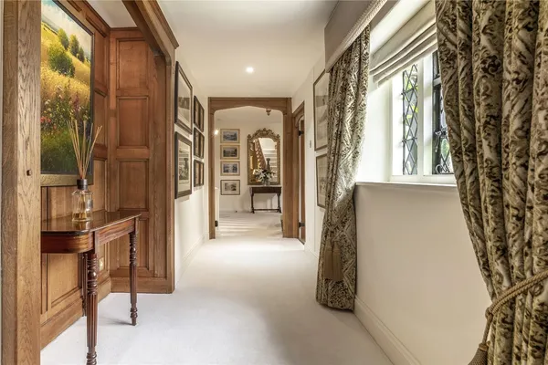 Chelford Road, Prestbury, SK10 photo 7