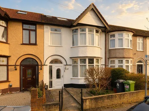 Hurstbourne Gardens, Barkingphoto