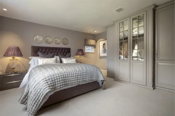Chelford Road, Prestbury, SK10 photo 22