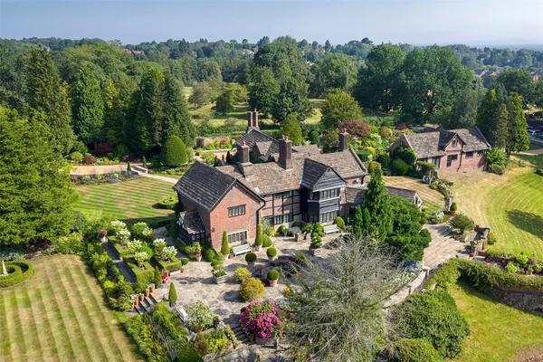 Chelford Road, Prestbury, SK10 photo 27