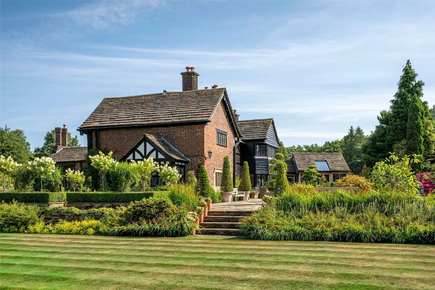 Chelford Road, Prestbury, SK10 photo 34