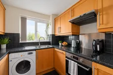 Ferguson Close, London, E14 photo 4