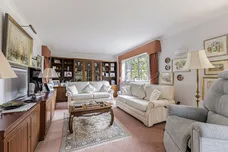 Carrington Square, Harrow, HA3 photo 2