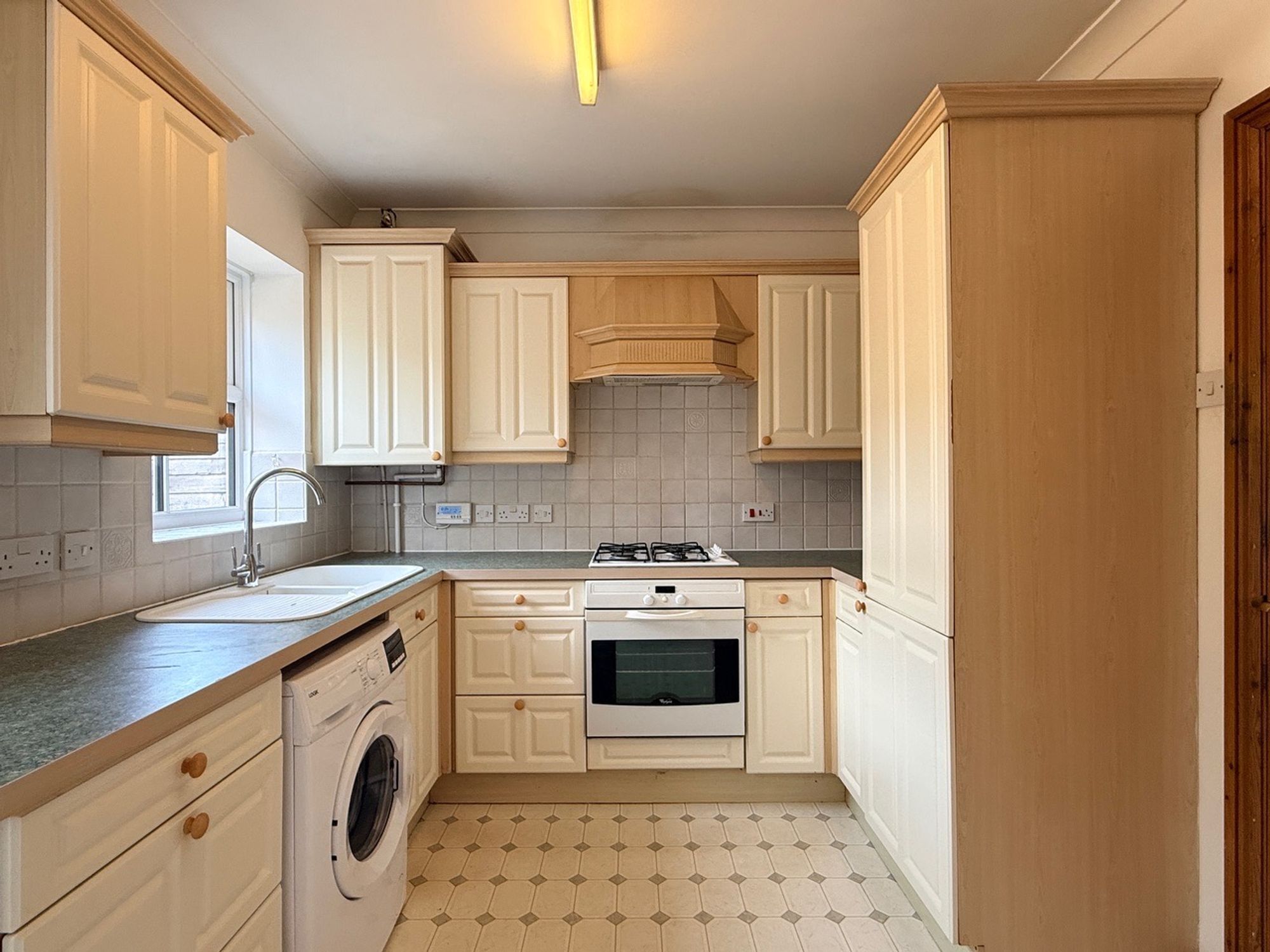 Theaks Mews, Taunton Image 2