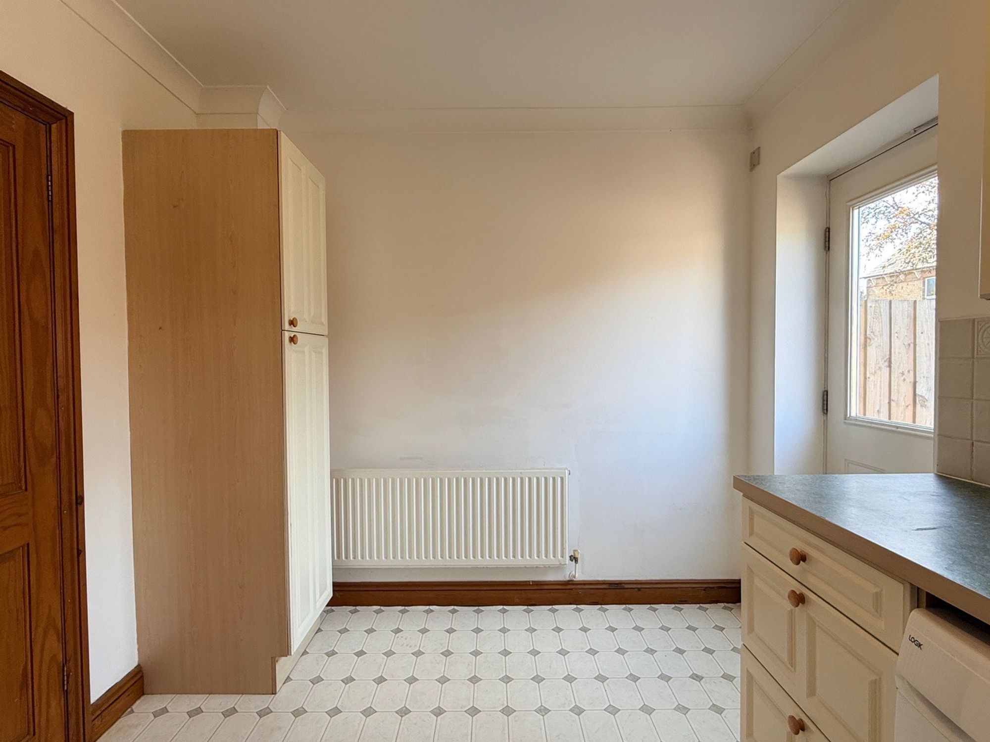 Theaks Mews, Taunton Image 6