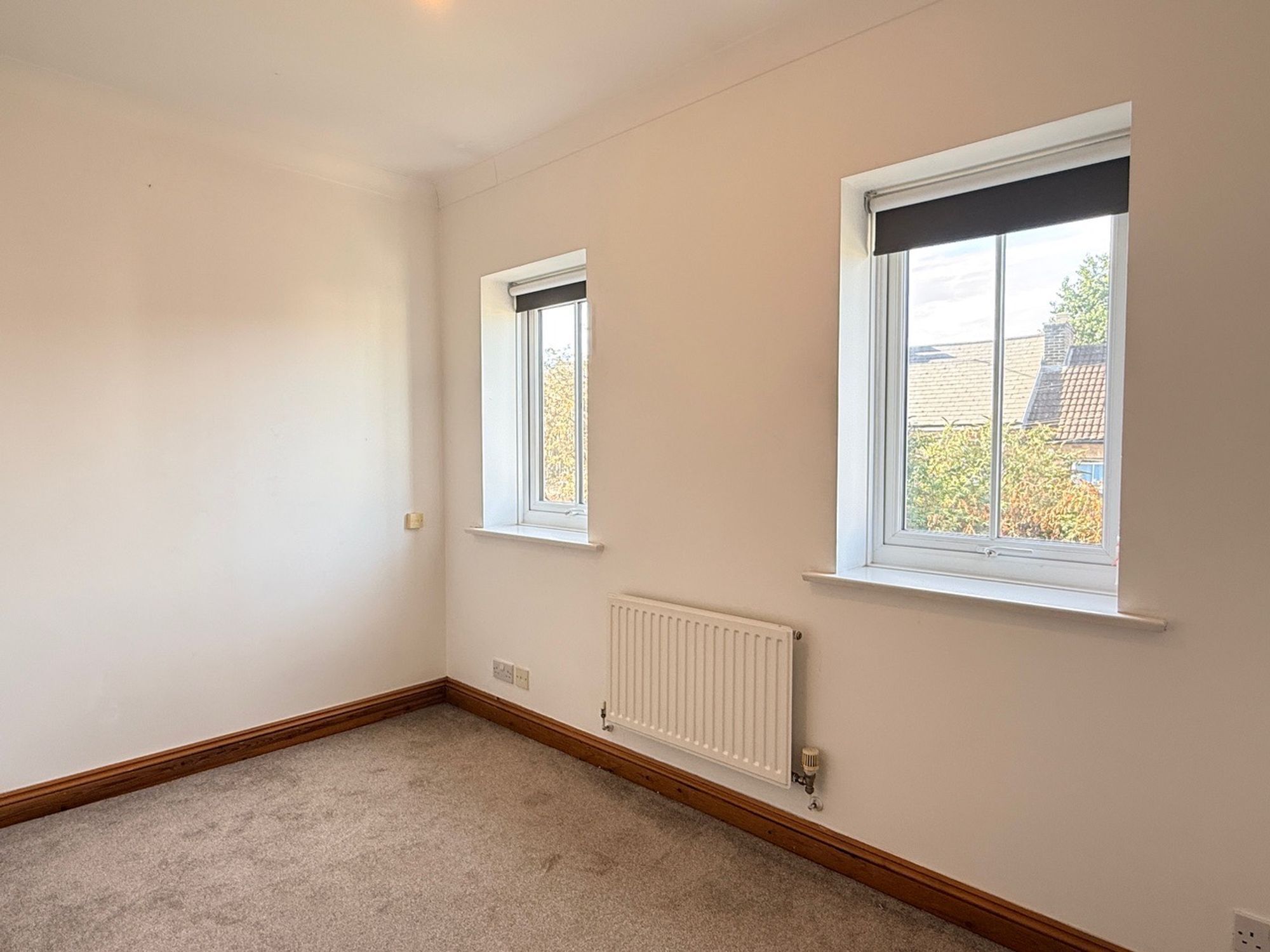 Theaks Mews, Taunton Image 15