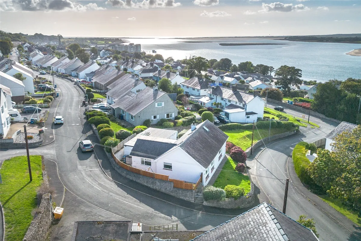 Cae Gwyn, Caernarfon, Gwynedd, LL55