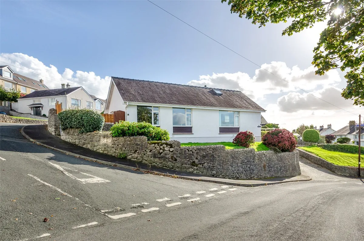 Cae Gwyn, Caernarfon, Gwynedd, LL55