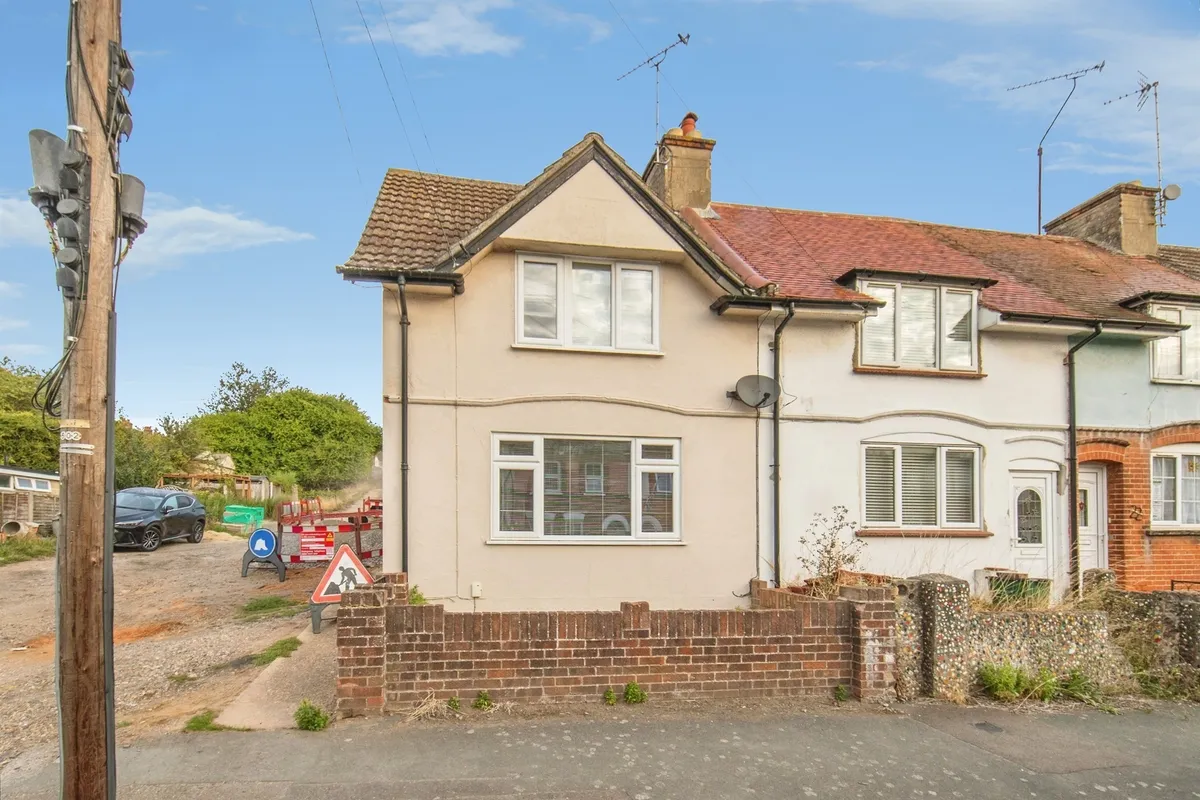 Una Road, Harwich