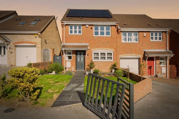 Derwent Drive, Kirkby-in-Ashfield, No...