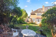 Ridgeview Road, London