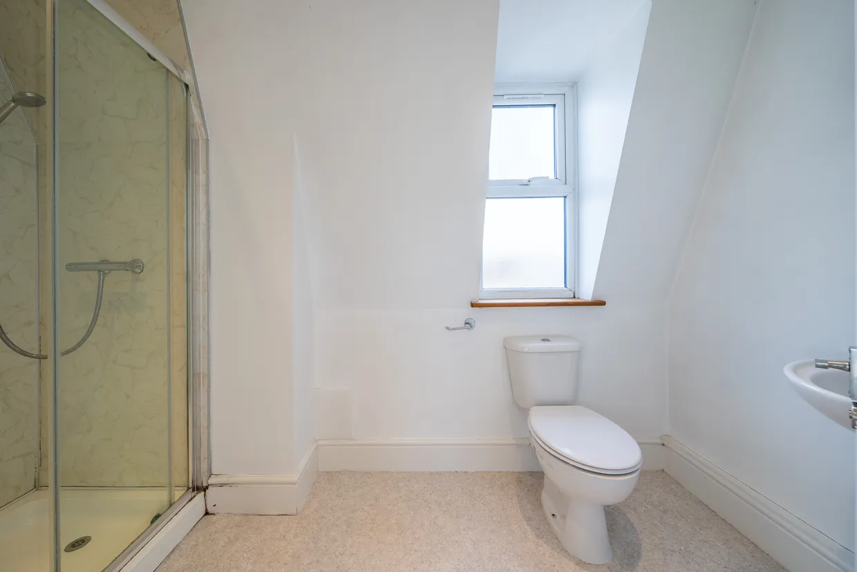 Renmuir Street, London, SW17 photo 11