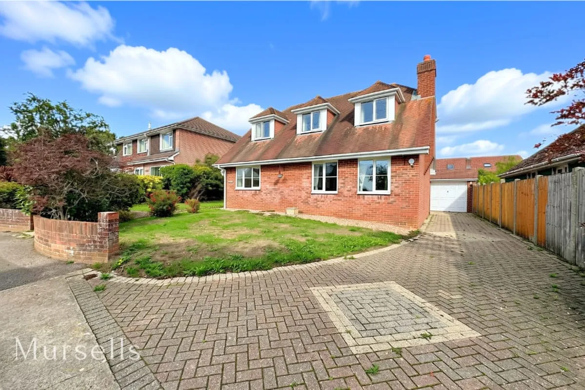 Burbidge Close, Lytchett Matravers, Poole, BH16