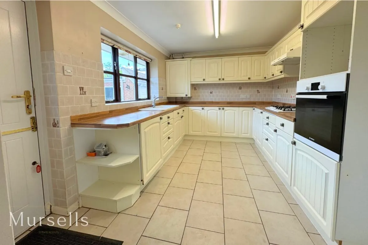 Burbidge Close, Lytchett Matravers, Poole, BH16
