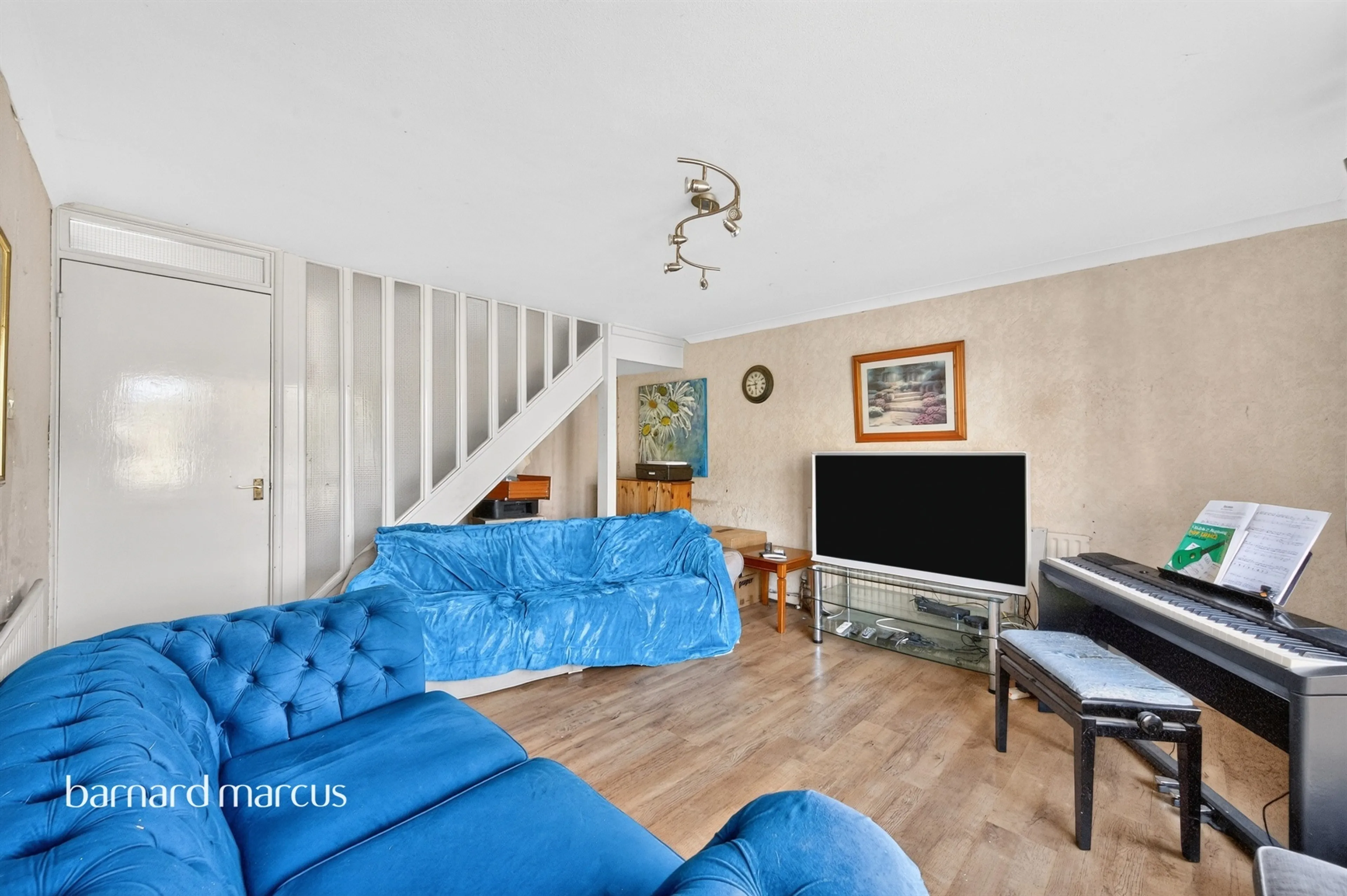 Property at Walnut Mews, Sutton